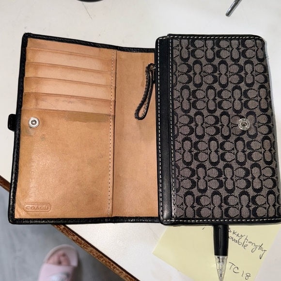 Coach   Small wallet  miniC’s canvas, wallet  bifold  gray/black  leather trim - Picture 11 of 12